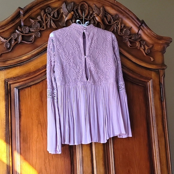 AEO top - Picture 2 of 4